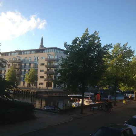 Apartment Canal View *